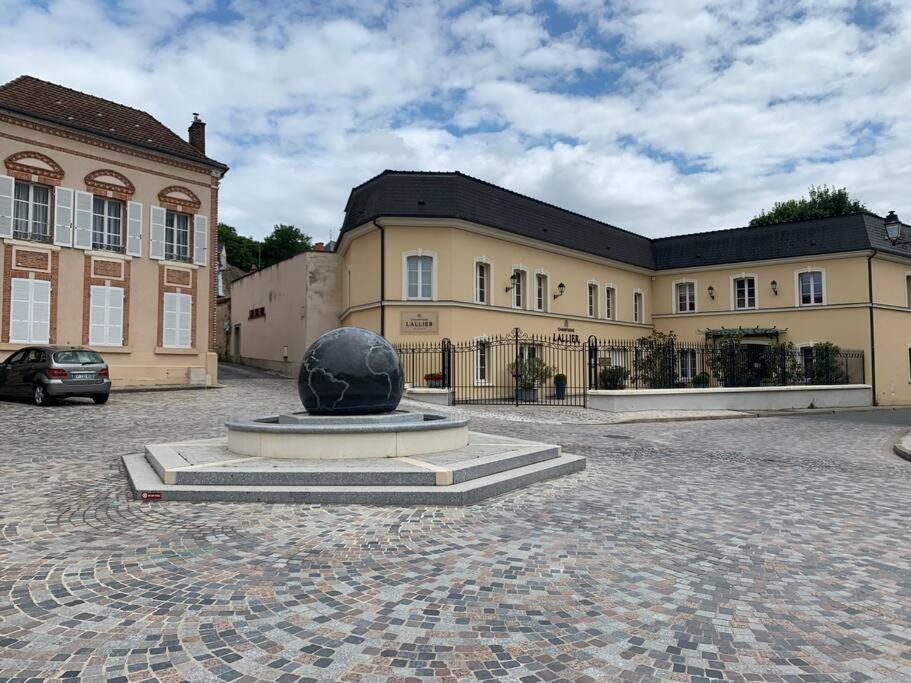 Апартаменты L'Etape Champenoise Аи-Шампань Экстерьер фото